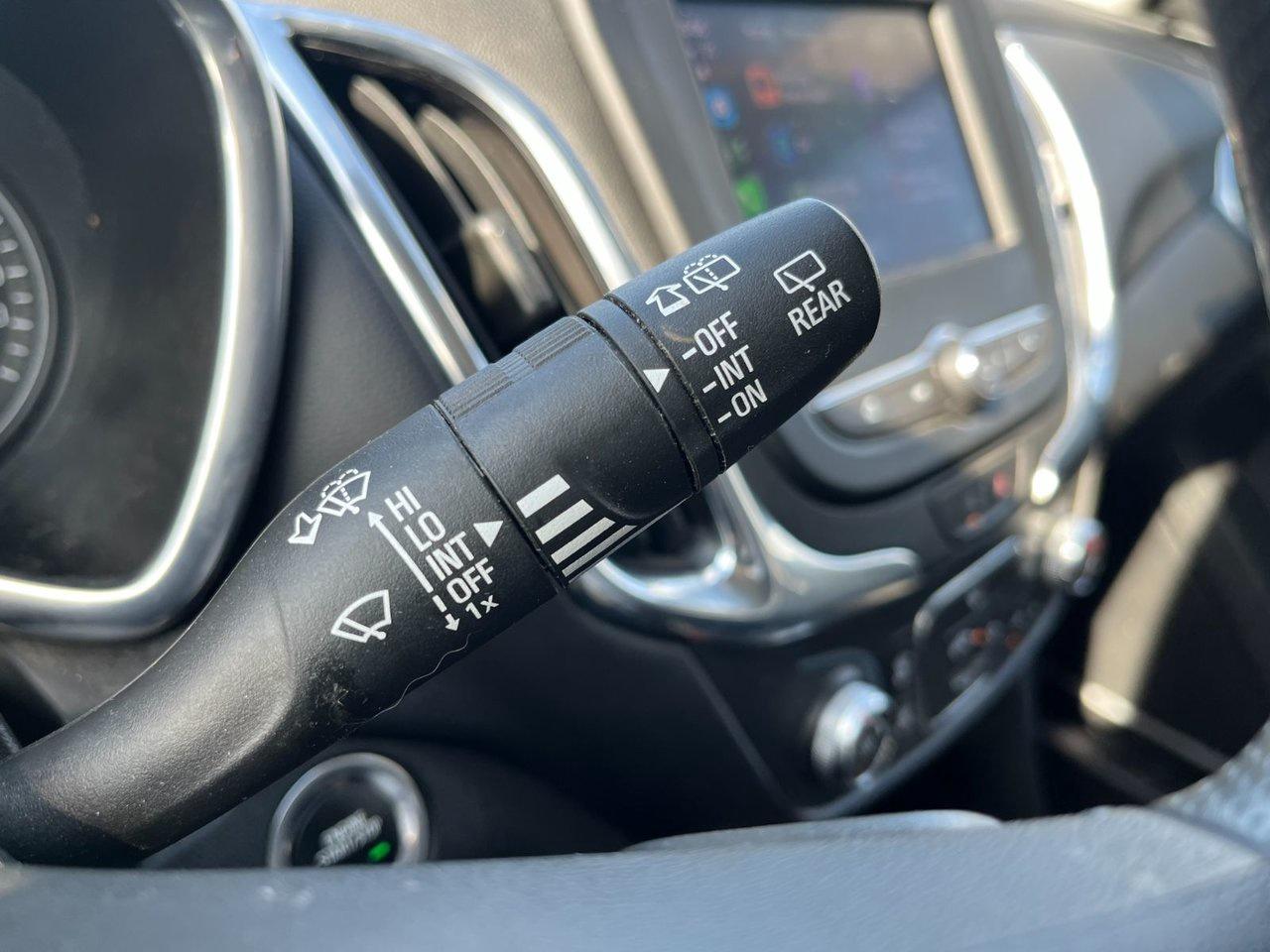 2022 Chevrolet Equinox AWD LT Photo
