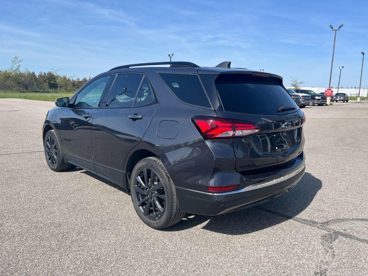 2022 Chevrolet Equinox AWD 4dr RS Photo