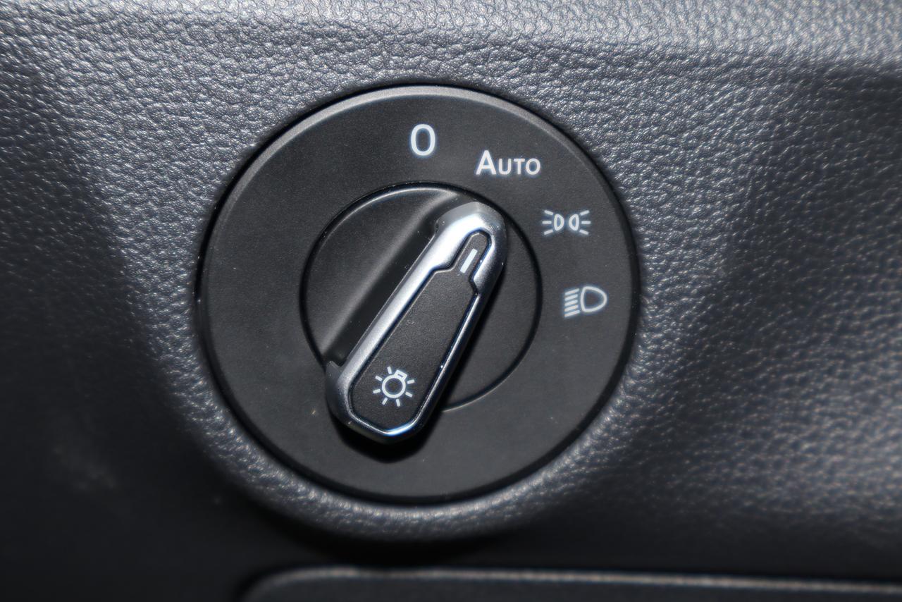 2025 Volkswagen Jetta Comfortline AUTO Photo