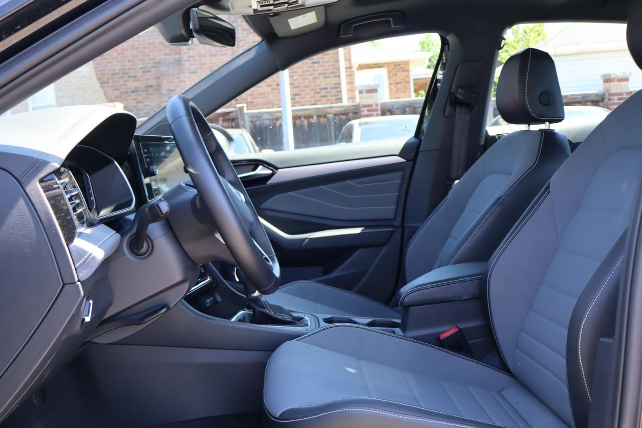 2025 Volkswagen Jetta Comfortline AUTO Photo