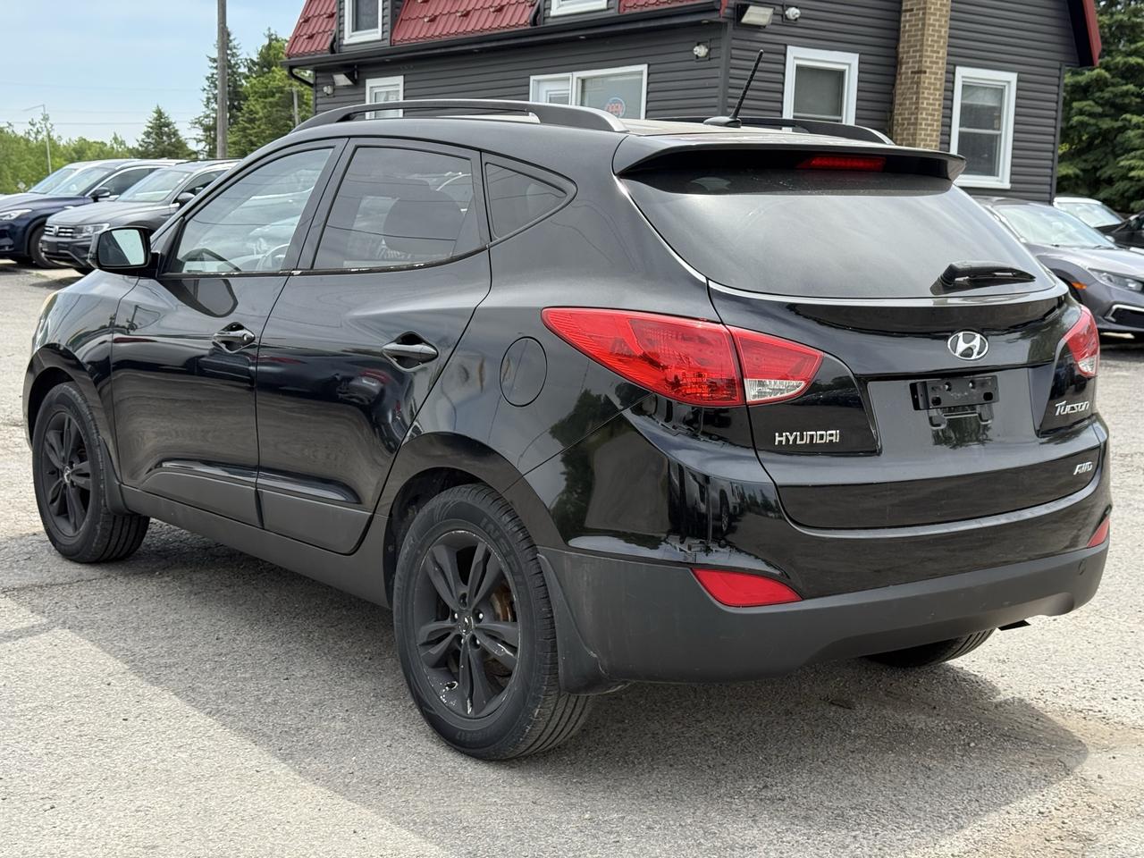 2011 Hyundai Tucson AWD 4dr I4 Auto GLS Photo4