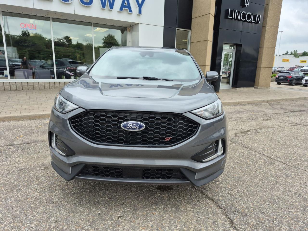 2023 Ford Edge ST! 2.7L V6! 20" RIMS! CLASS II HITCH, LEATHER! Photo