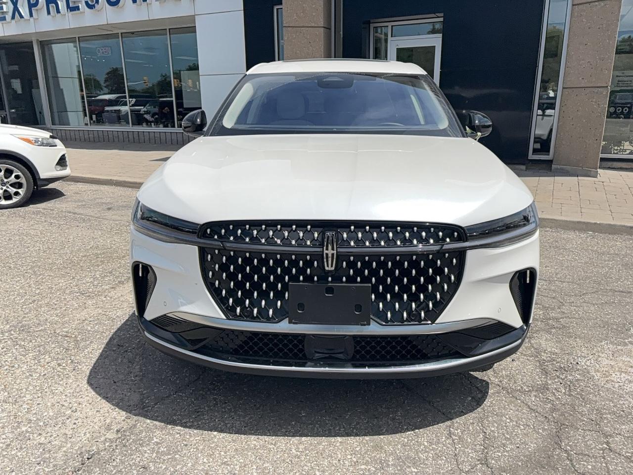 2026 Lincoln Nautilus AWD, LEATHER, PANO ROOF, 48" SCREEN, 19" RIMS! Photo1