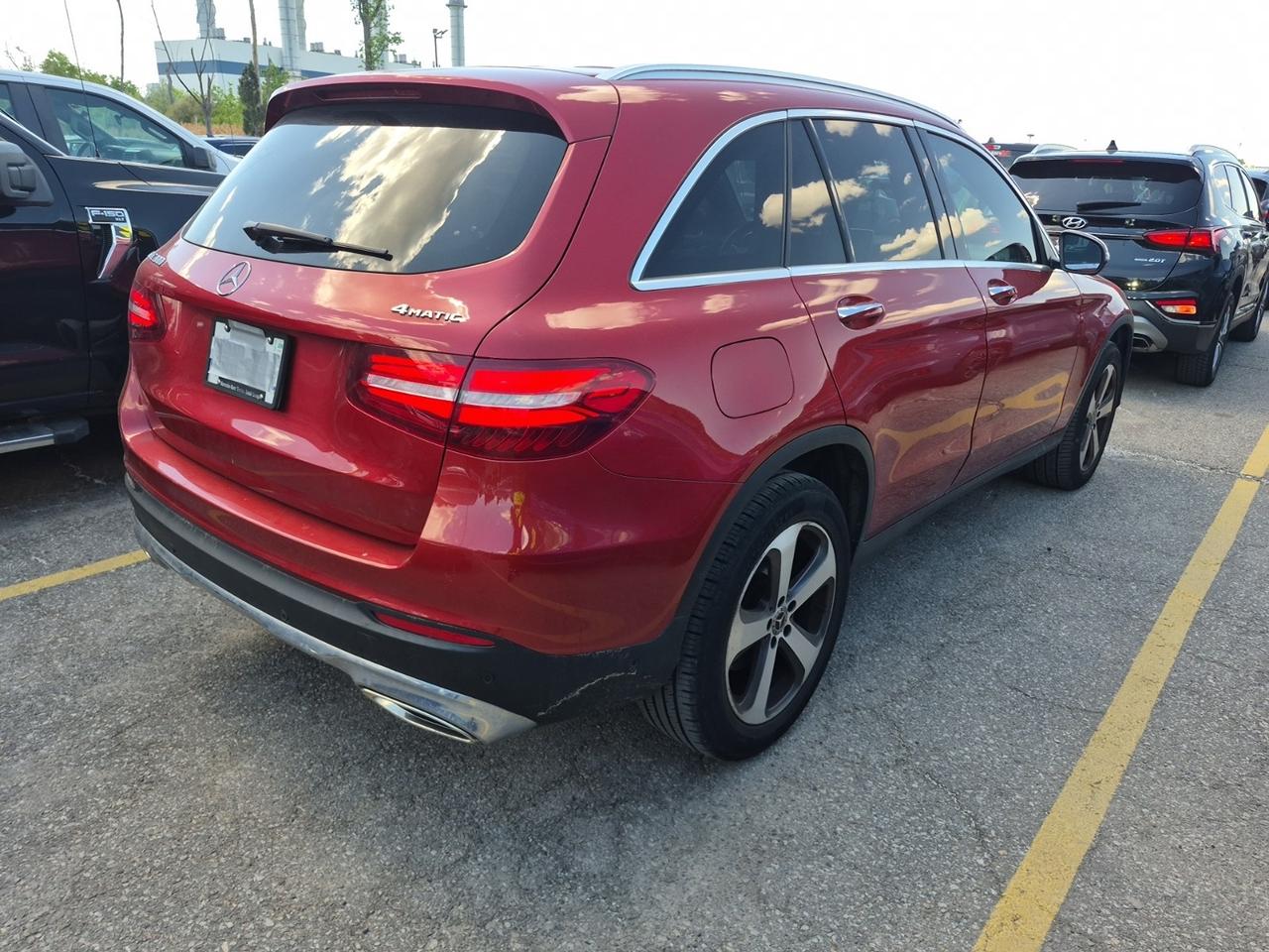 2018 Mercedes-Benz GLC-Class GLC 300 4MATIC |CLEAN CARFAX|PANO|NAVI|BSM| Photo