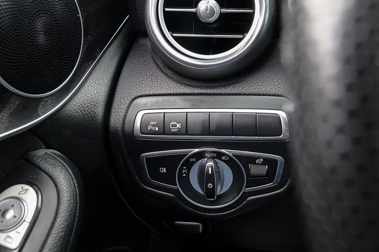 2018 Mercedes-Benz GLC-Class GLC 300 4MATIC |CLEAN CARFAX|PANO|NAVI|BSM| Photo
