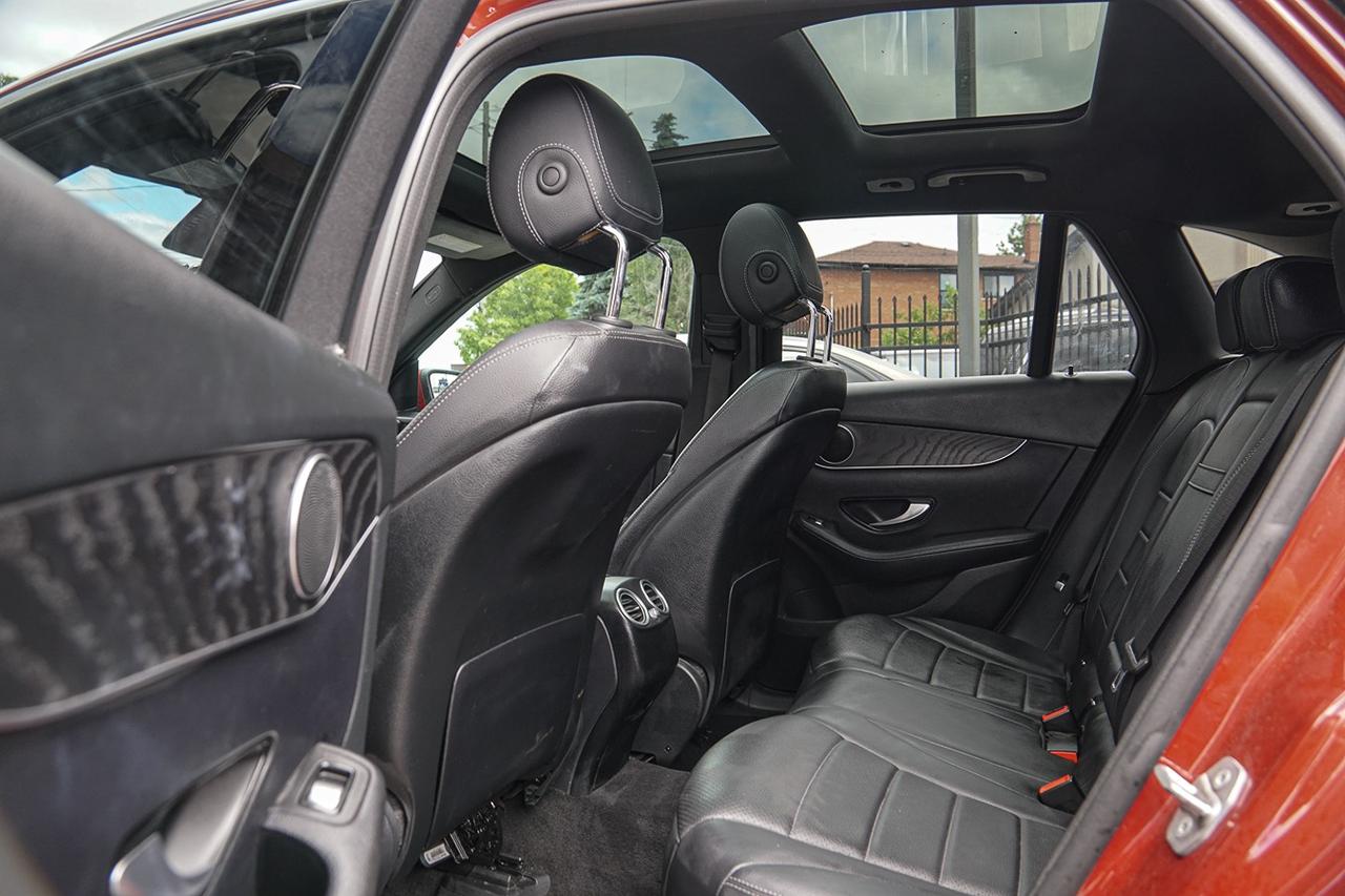2018 Mercedes-Benz GLC-Class GLC 300 4MATIC |CLEAN CARFAX|PANO|NAVI|BSM| Photo