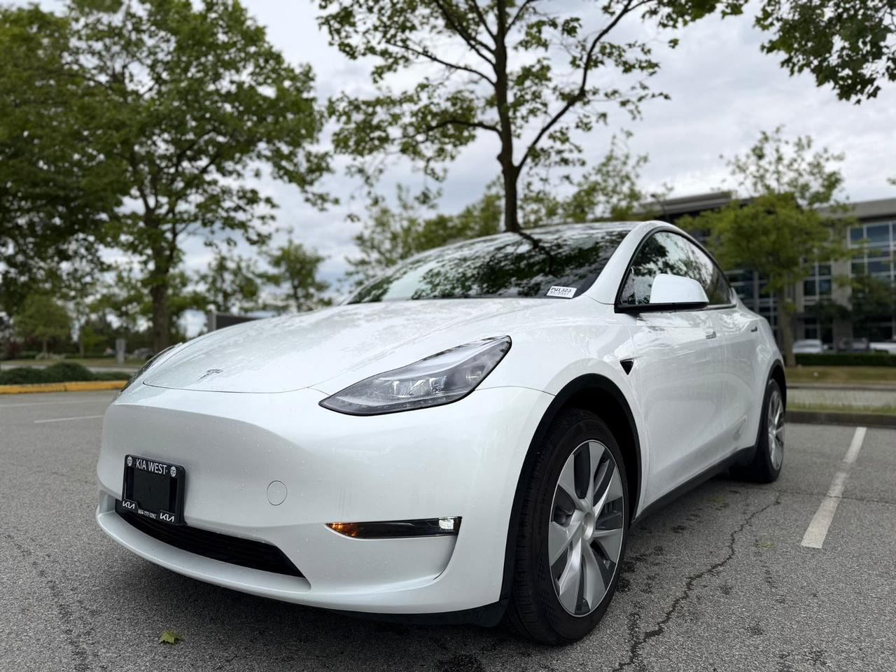Used 2024 Tesla Model Y  for sale in Coquitlam, BC