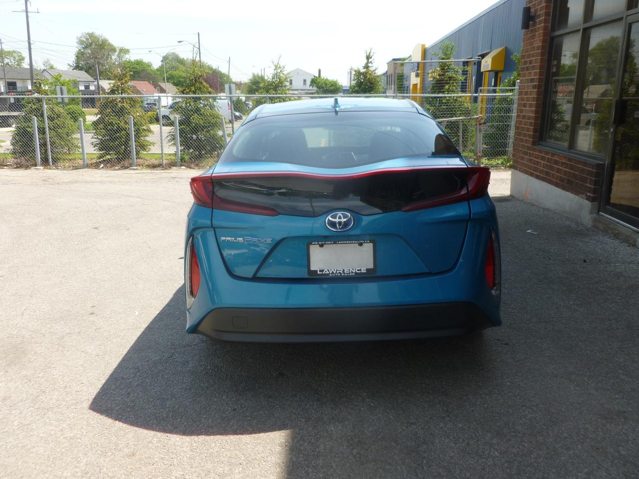 2018 Toyota Prius Prime Plug in Hybrid Photo3