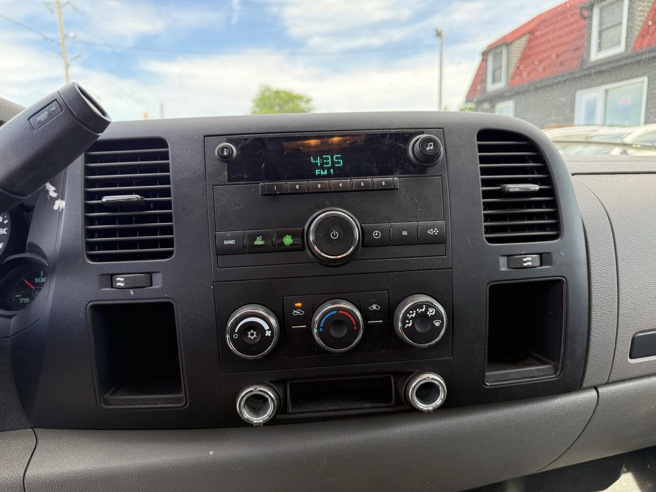 2009 Chevrolet Silverado 1500 WT Photo