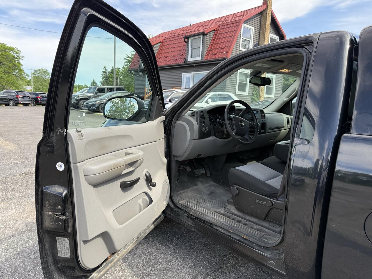 2009 Chevrolet Silverado 1500 WT Photo