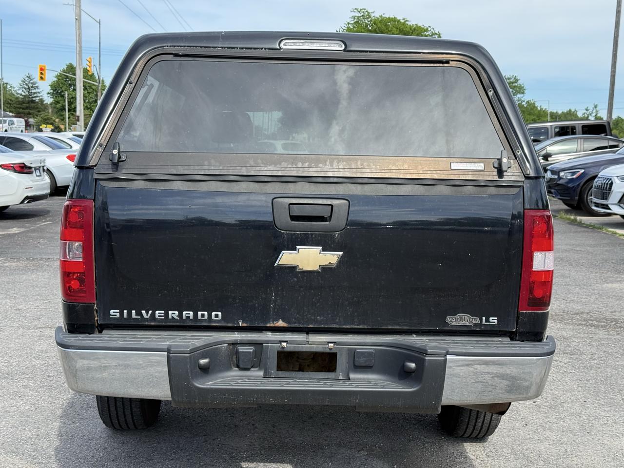 2009 Chevrolet Silverado 1500 WT Photo