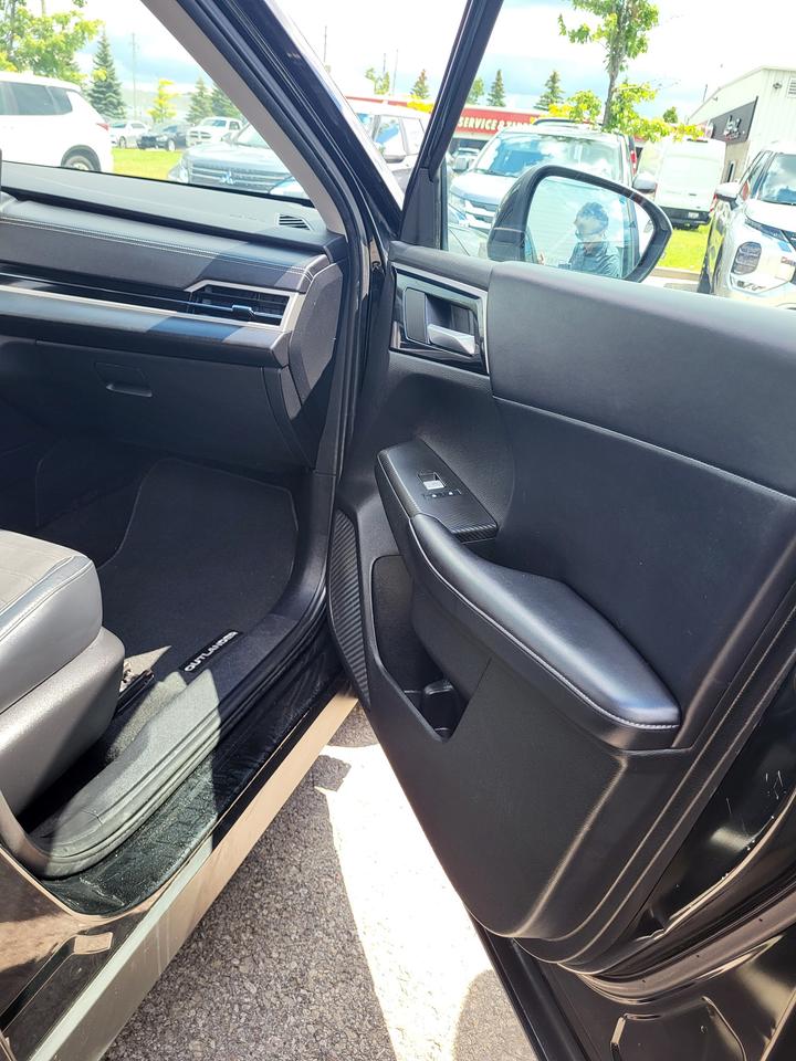 2023 Mitsubishi Outlander SE Photo