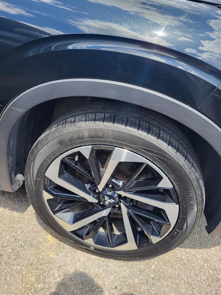 2023 Mitsubishi Outlander SE Photo