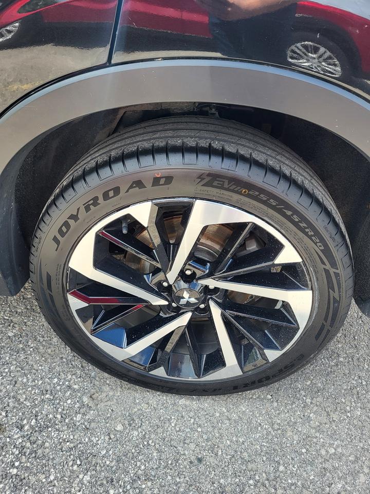 2023 Mitsubishi Outlander SE Photo
