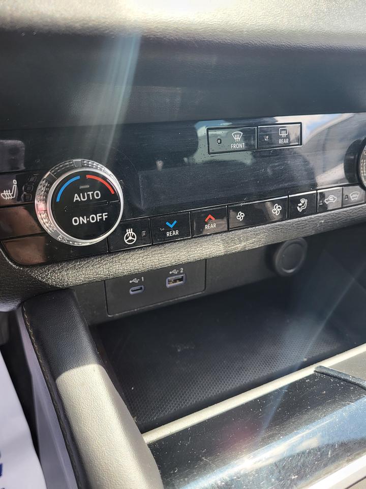 2023 Mitsubishi Outlander SE Photo