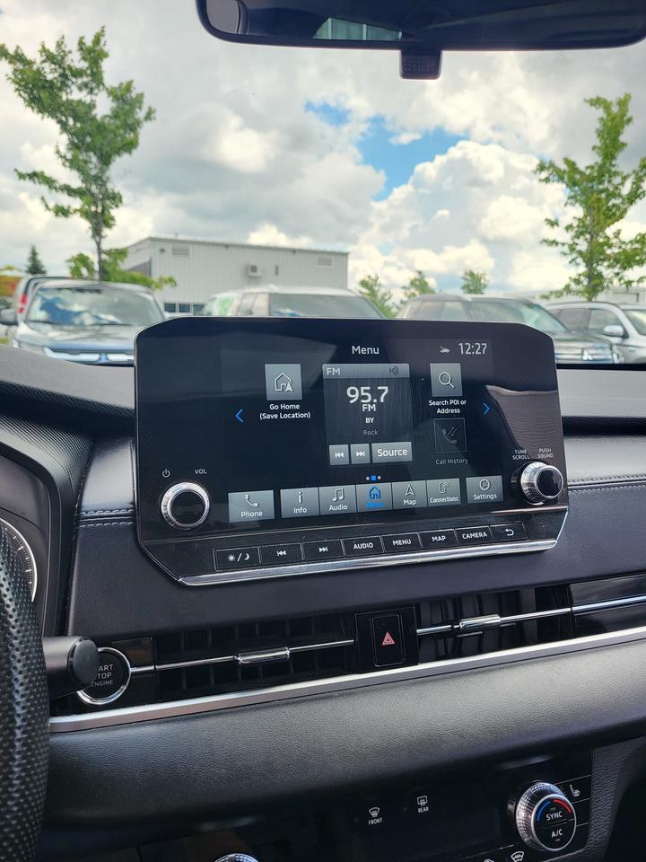 2023 Mitsubishi Outlander SE Photo