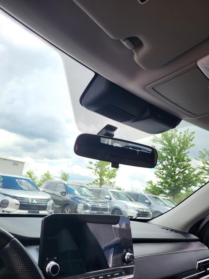 2023 Mitsubishi Outlander SE Photo