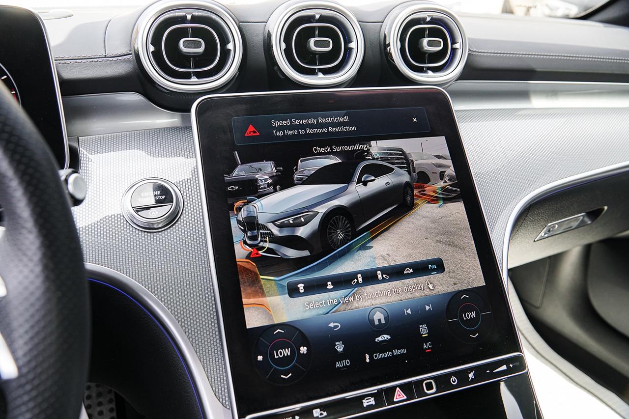 2024 Mercedes-Benz CLE CLE 300 4MATIC Coupe |HUD|NAVI|BURMESTER|AMG PKG Photo