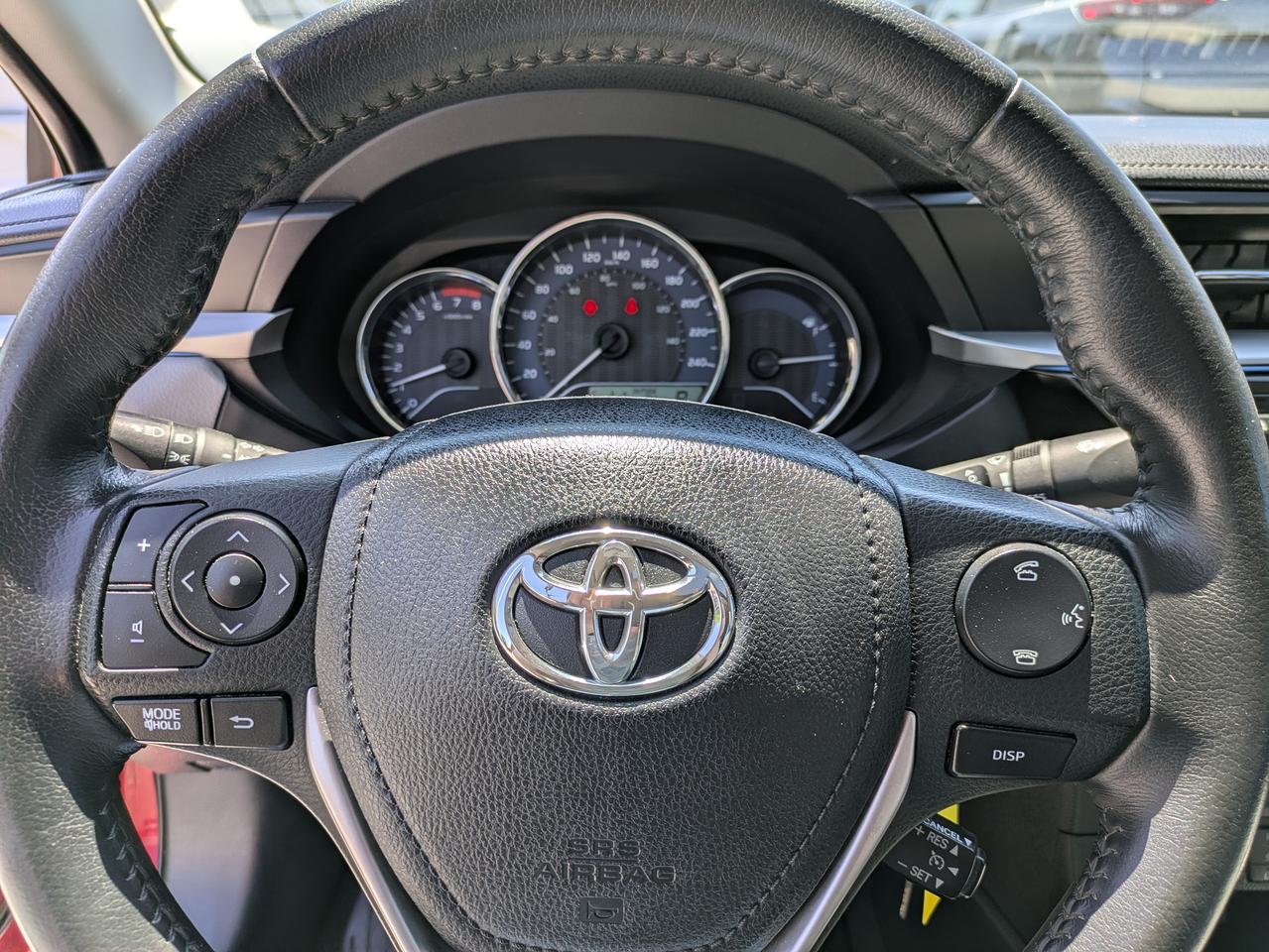 2015 Toyota Corolla LE Photo