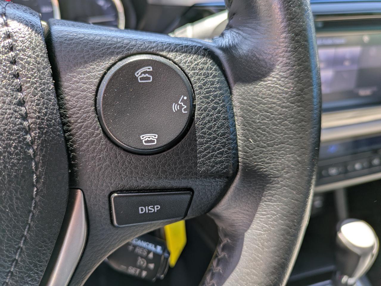 2015 Toyota Corolla LE Photo