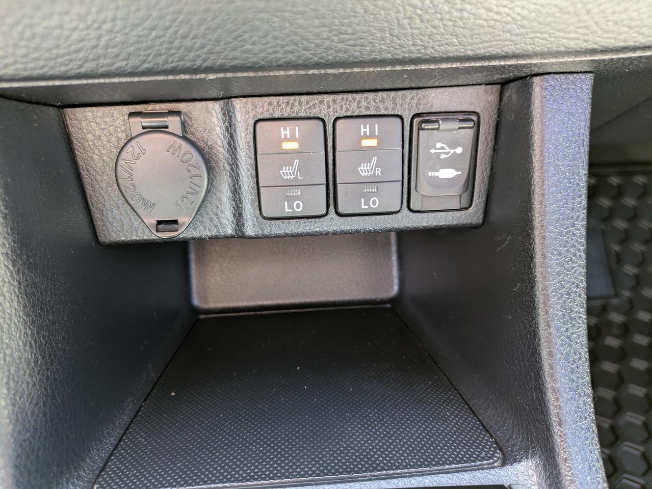 2015 Toyota Corolla LE Photo
