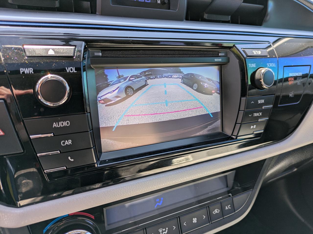2015 Toyota Corolla LE Photo