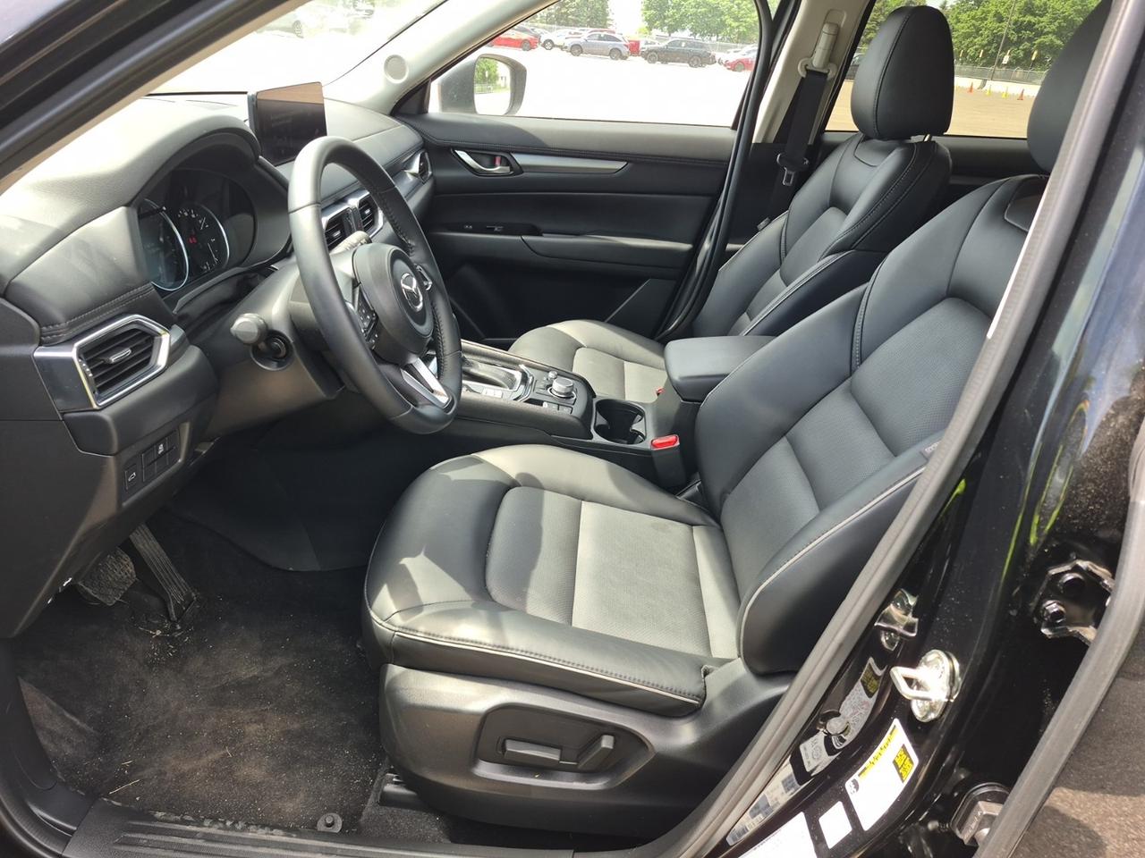 2025 Mazda CX-5 GS Photo3