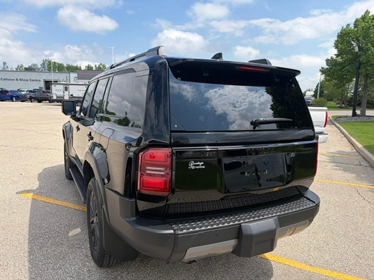 2024 Toyota Land Cruiser Premium Photo