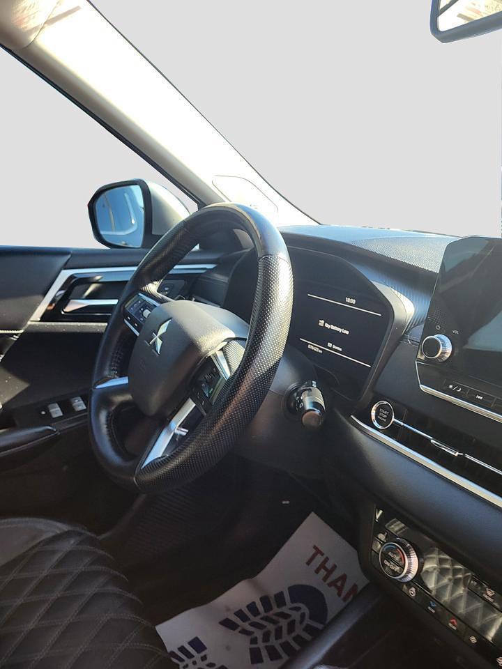 2022 Mitsubishi Outlander GT Photo