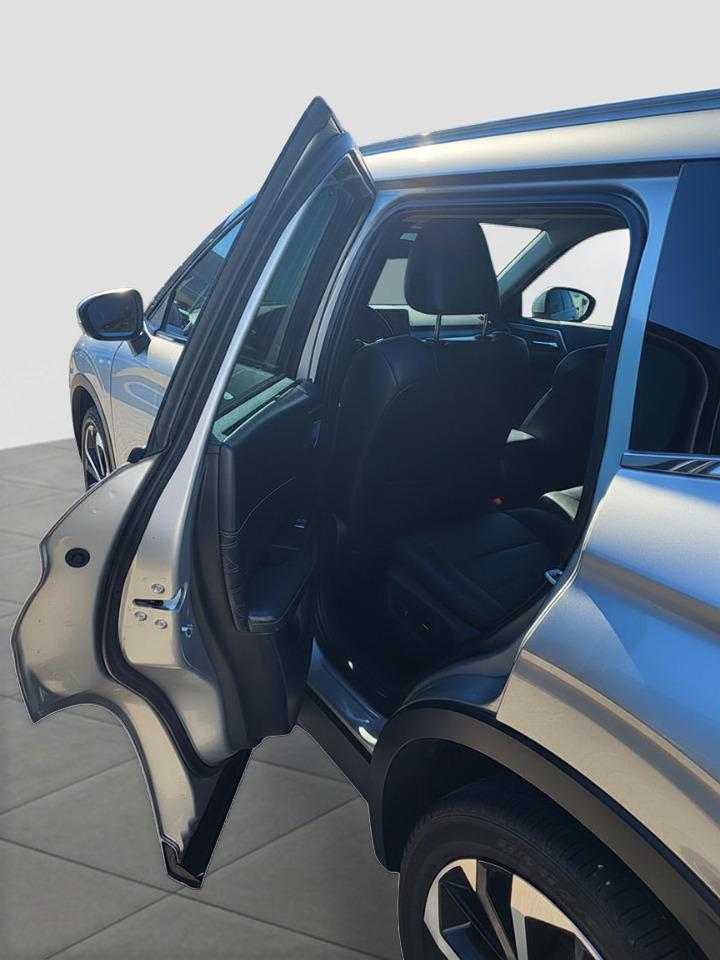 2022 Mitsubishi Outlander GT Photo