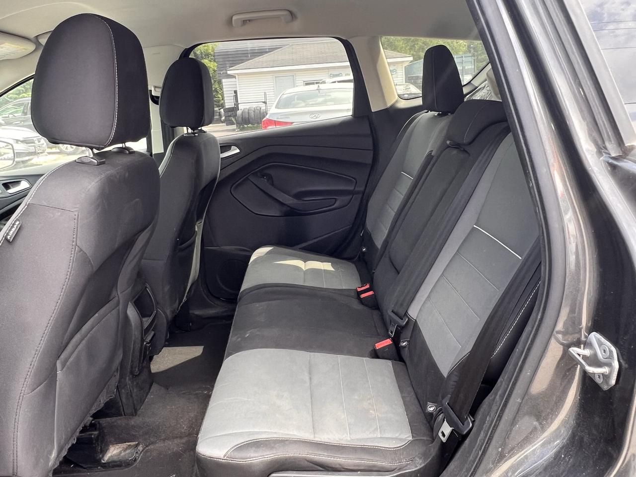 2015 Ford Escape SE Photo