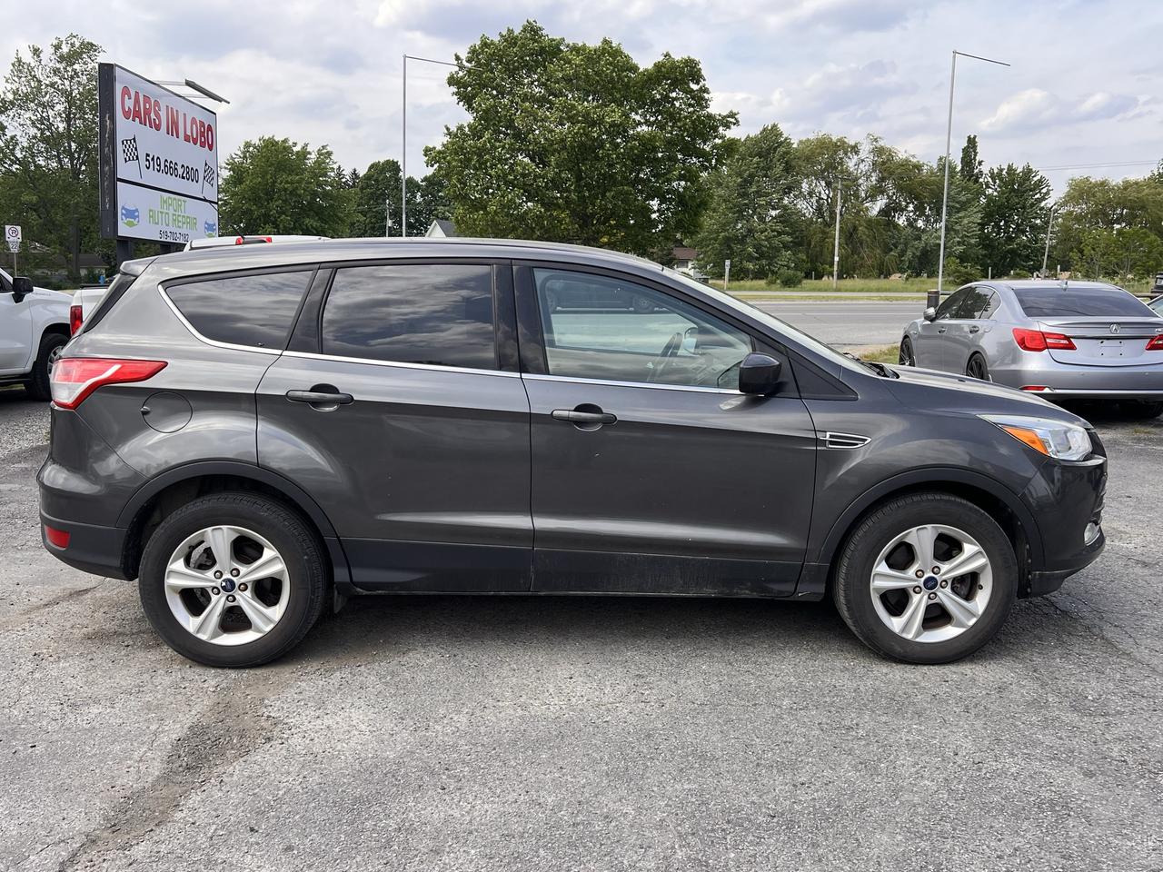 2015 Ford Escape SE Photo
