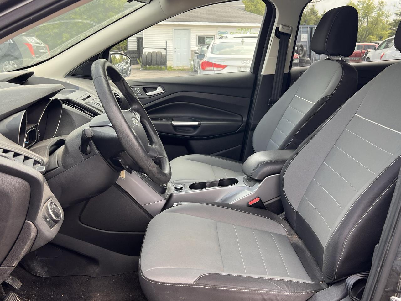 2015 Ford Escape SE Photo