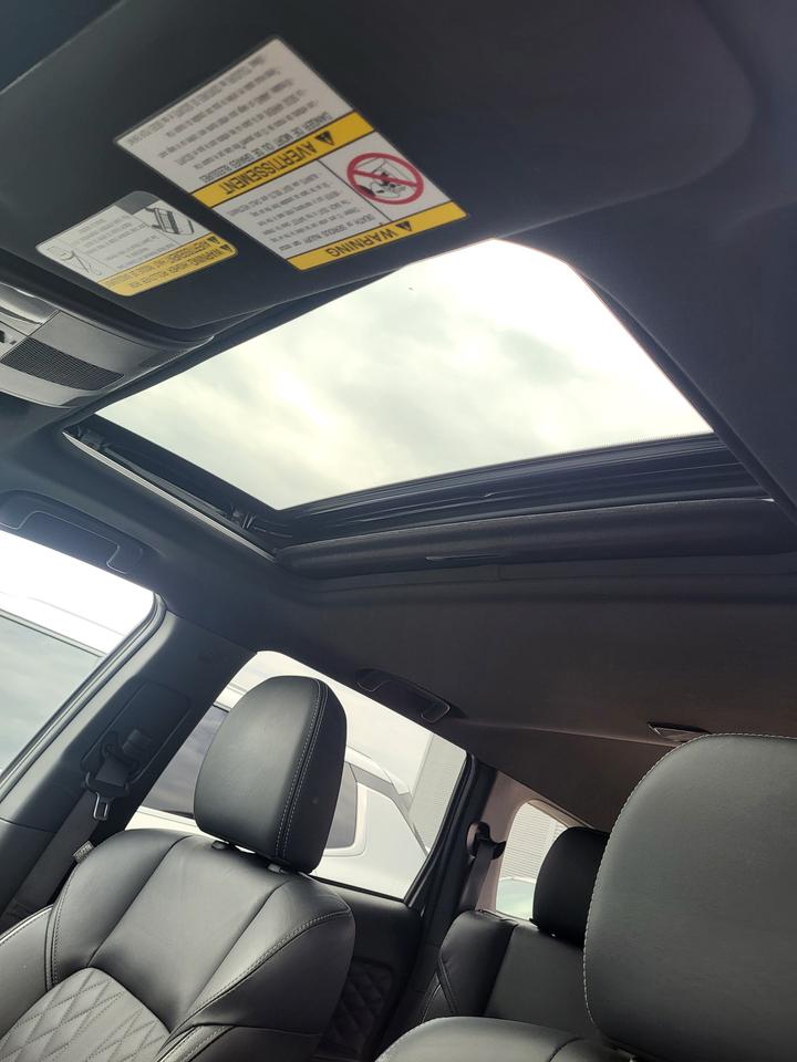 2022 Mitsubishi Outlander PHEV SEL Photo