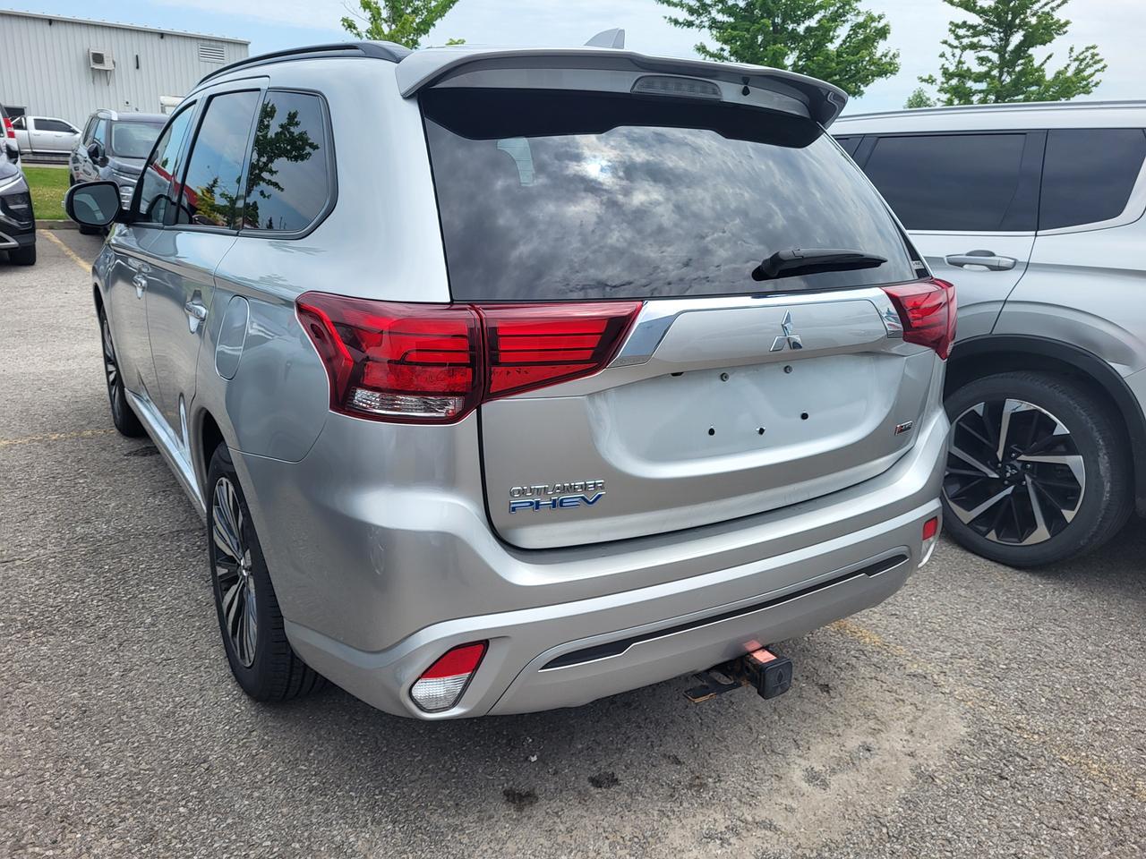 2022 Mitsubishi Outlander PHEV SEL Photo