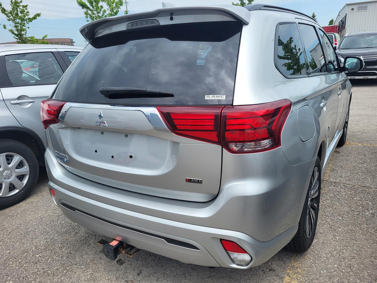 2022 Mitsubishi Outlander PHEV SEL Photo