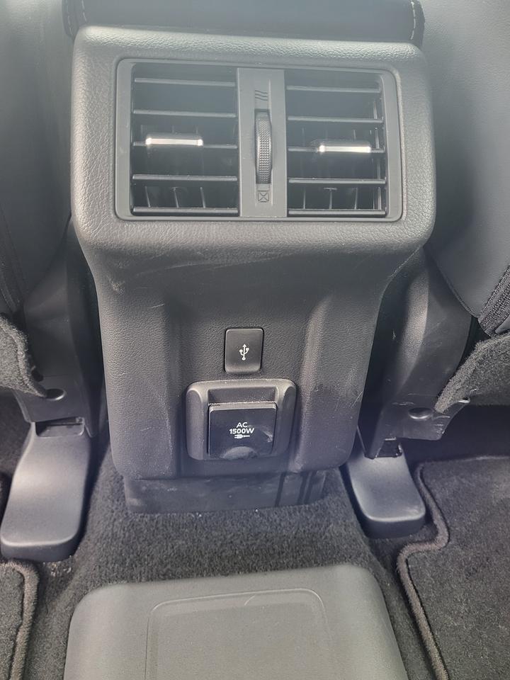 2022 Mitsubishi Outlander PHEV SEL Photo