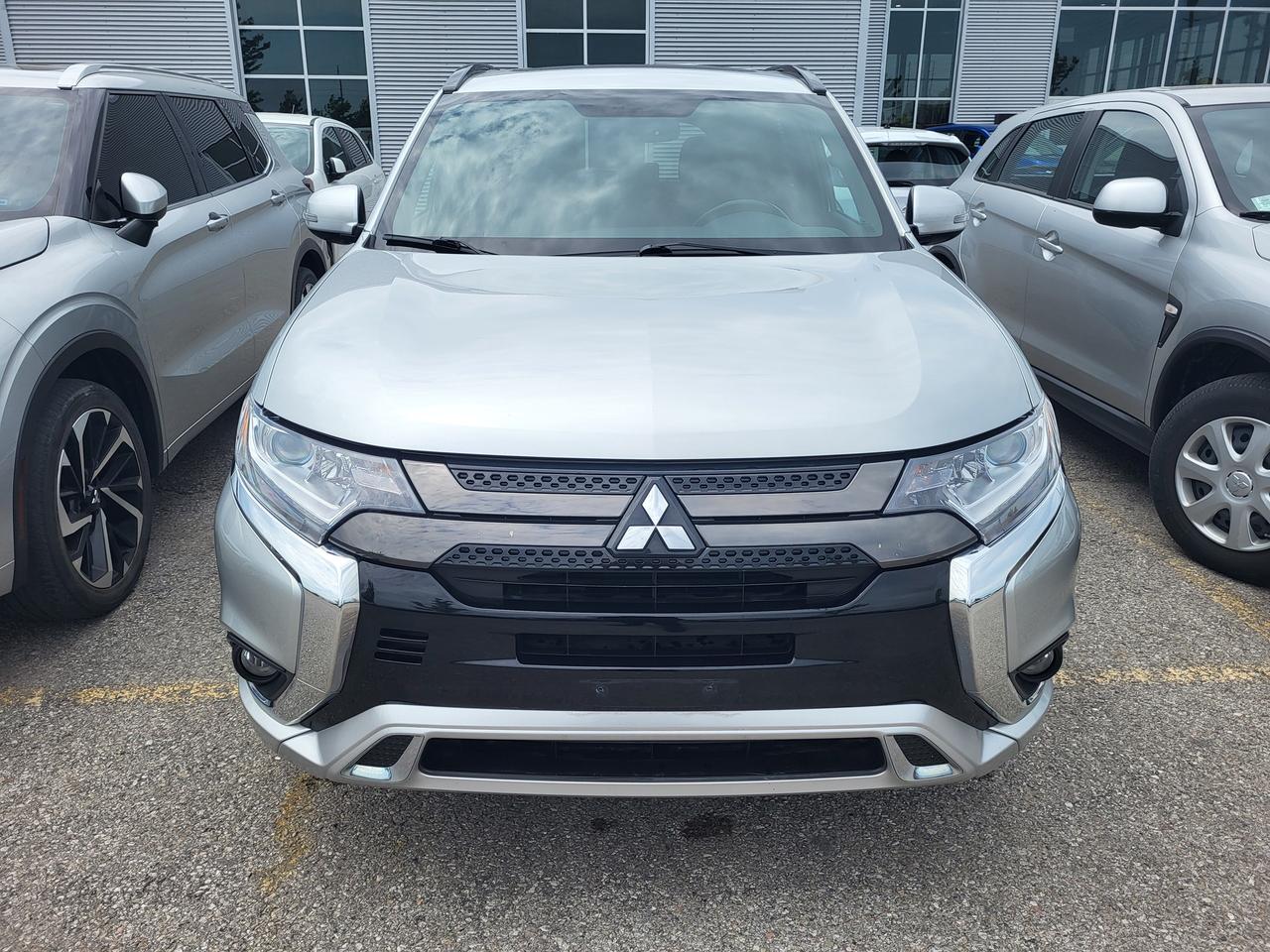 2022 Mitsubishi Outlander PHEV SEL Photo