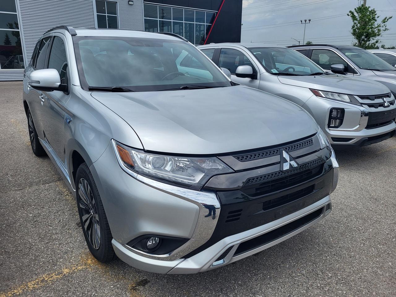 2022 Mitsubishi Outlander PHEV SEL Photo