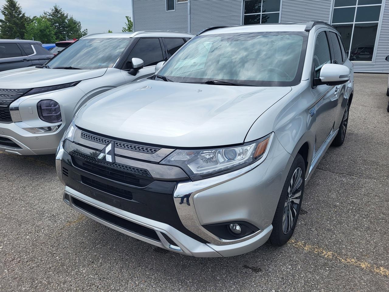 2022 Mitsubishi Outlander PHEV SEL Photo0
