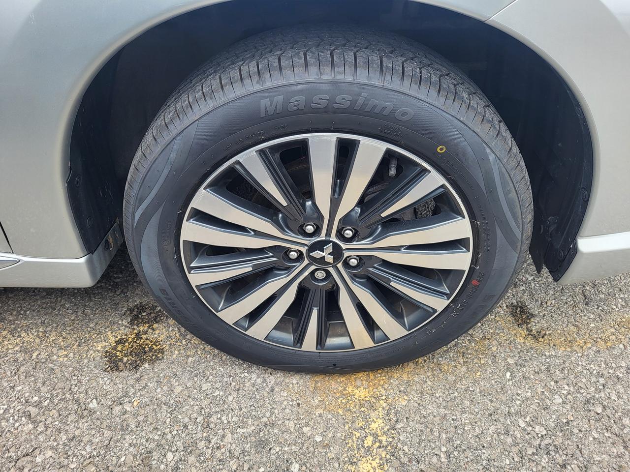 2022 Mitsubishi Outlander PHEV SEL Photo