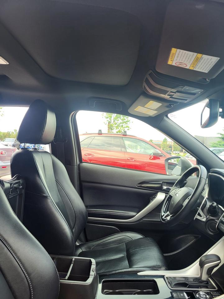 2023 Mitsubishi Eclipse LE Photo