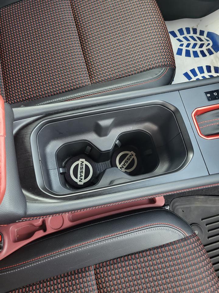 2025 Nissan Kicks SR Photo