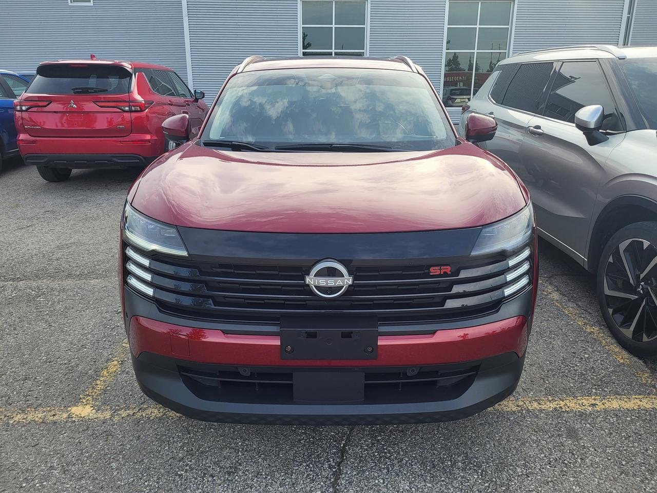 2025 Nissan Kicks SR Photo