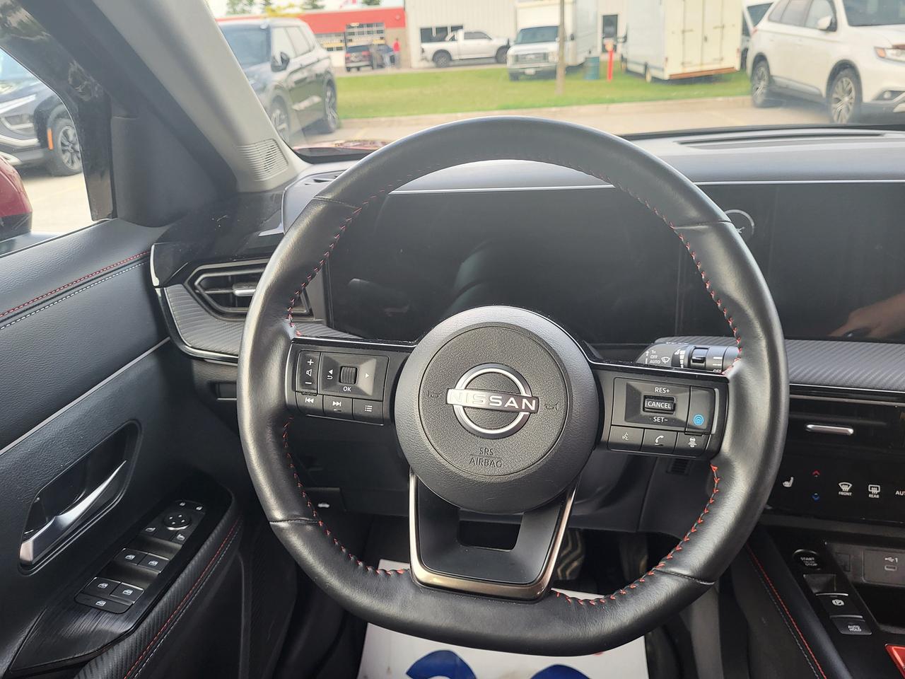 2025 Nissan Kicks SR Photo