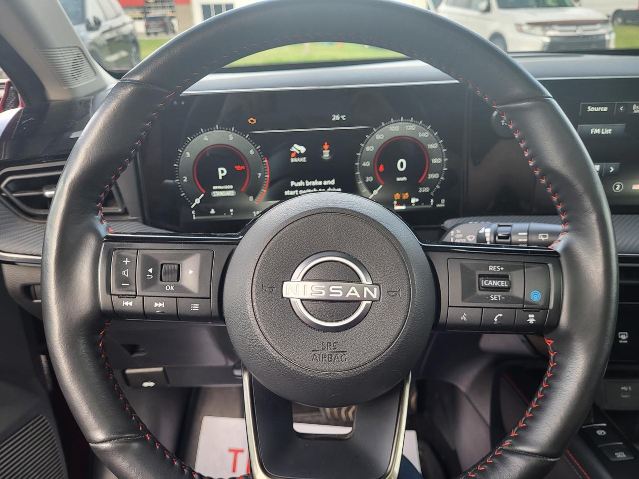 2025 Nissan Kicks SR Photo