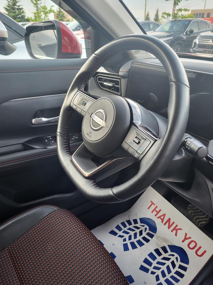 2025 Nissan Kicks SR Photo