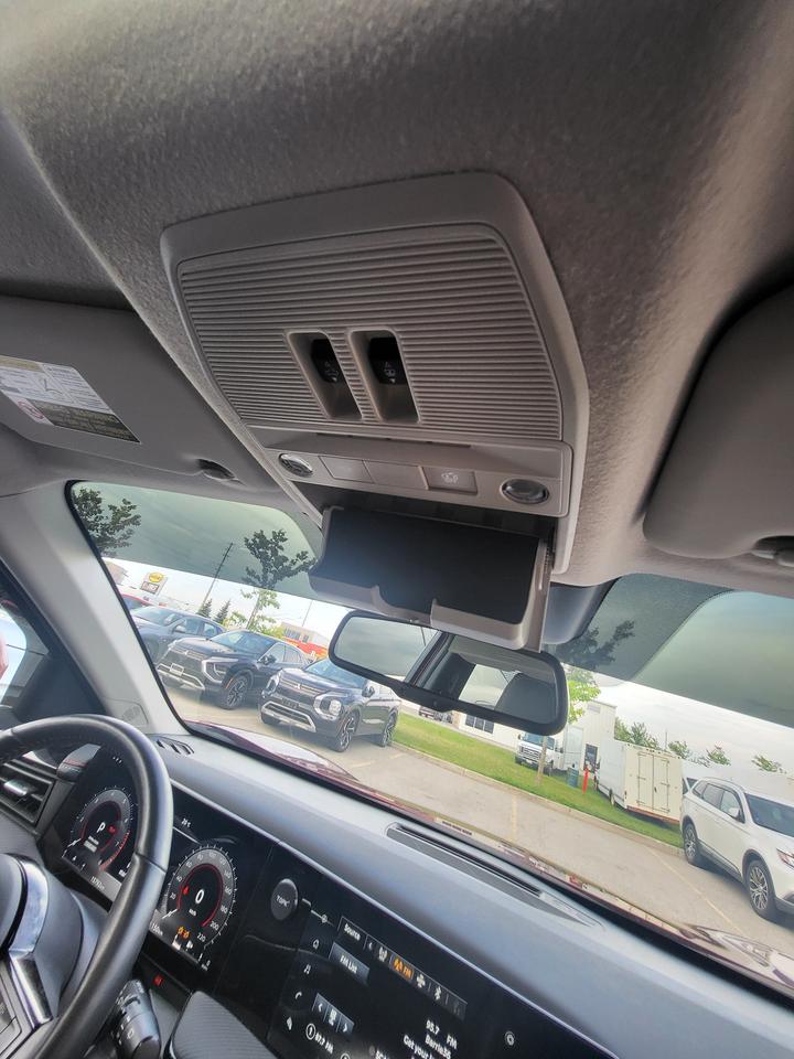 2025 Nissan Kicks SR Photo