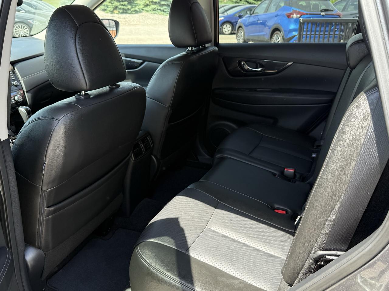 2019 Nissan Rogue S | Navigation | Backup Camera | Sunroof Photo