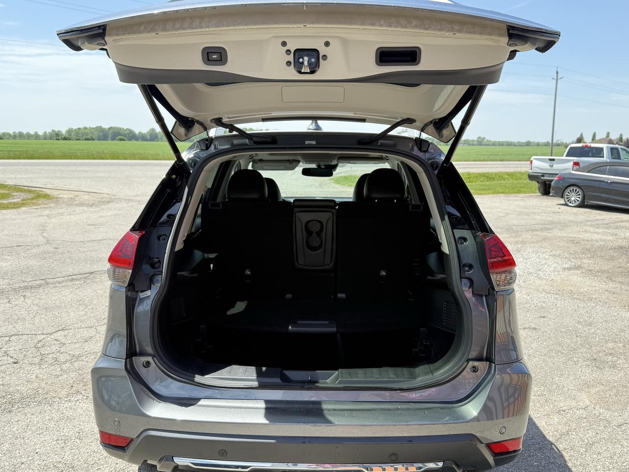 2019 Nissan Rogue S | Navigation | Backup Camera | Sunroof Photo